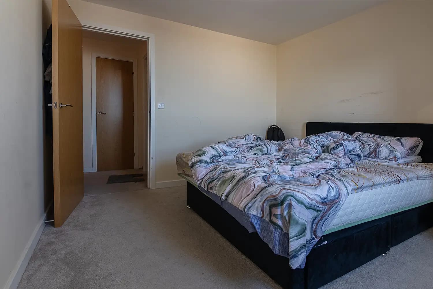 property photo 13 of 28