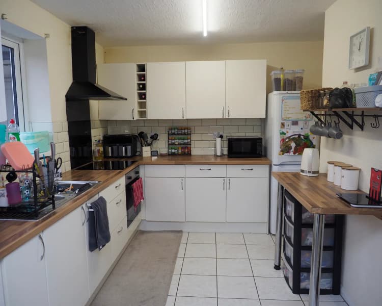 property photo 4 of 19