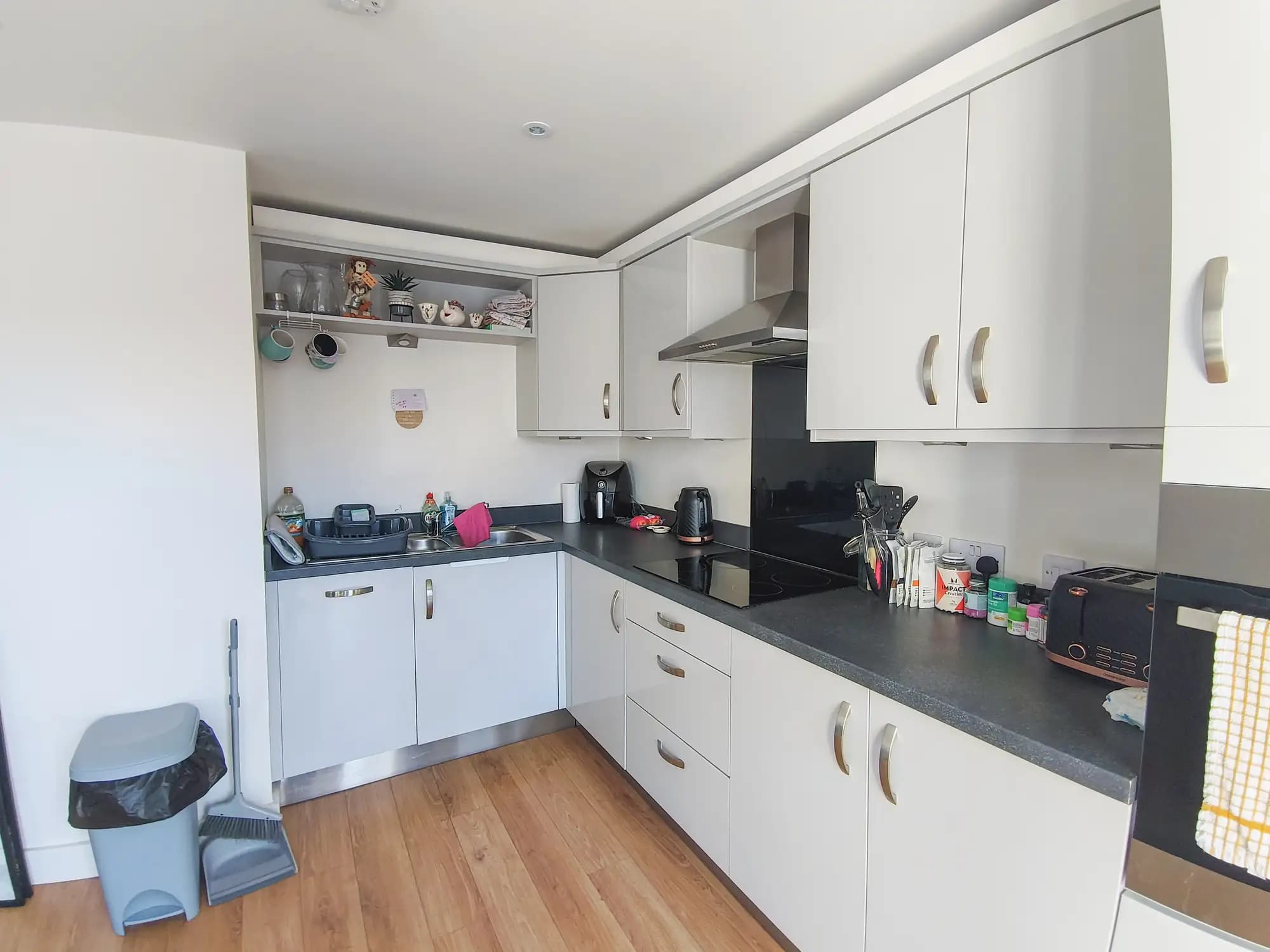 property photo 10 of 41