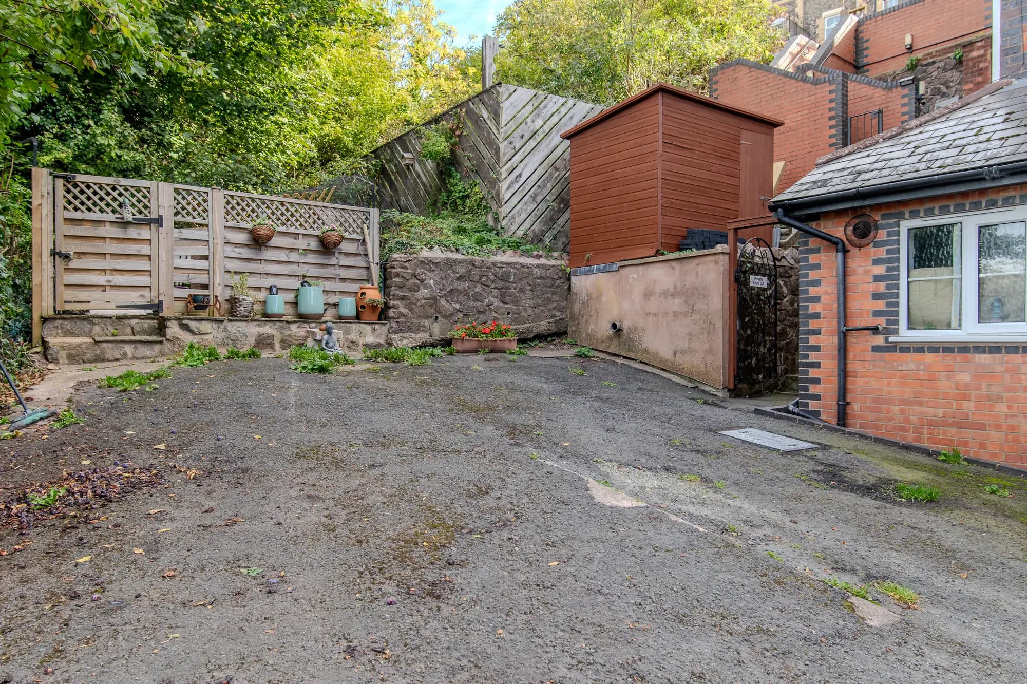 property photo 14 of 16