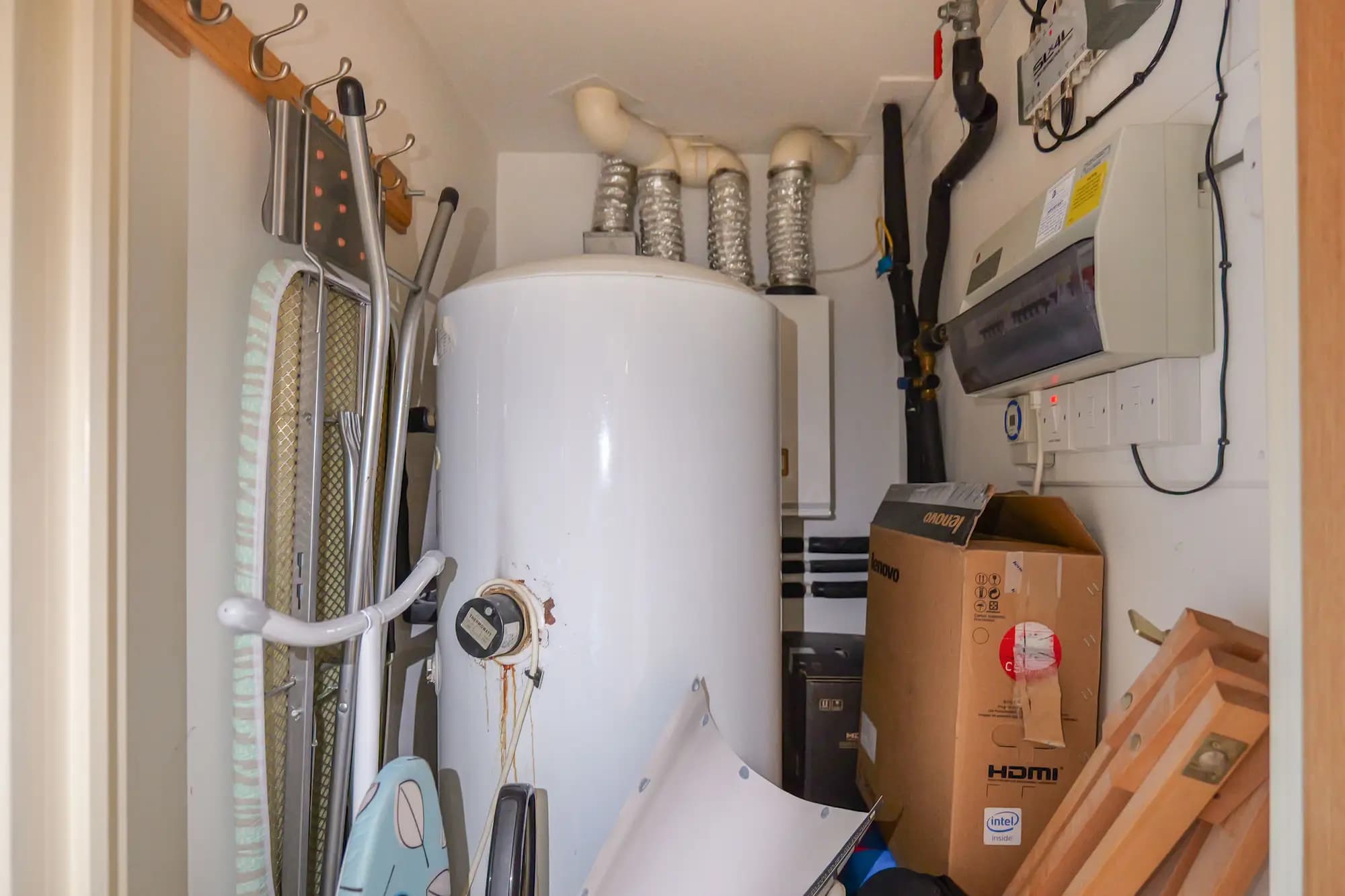 property photo 10 of 16