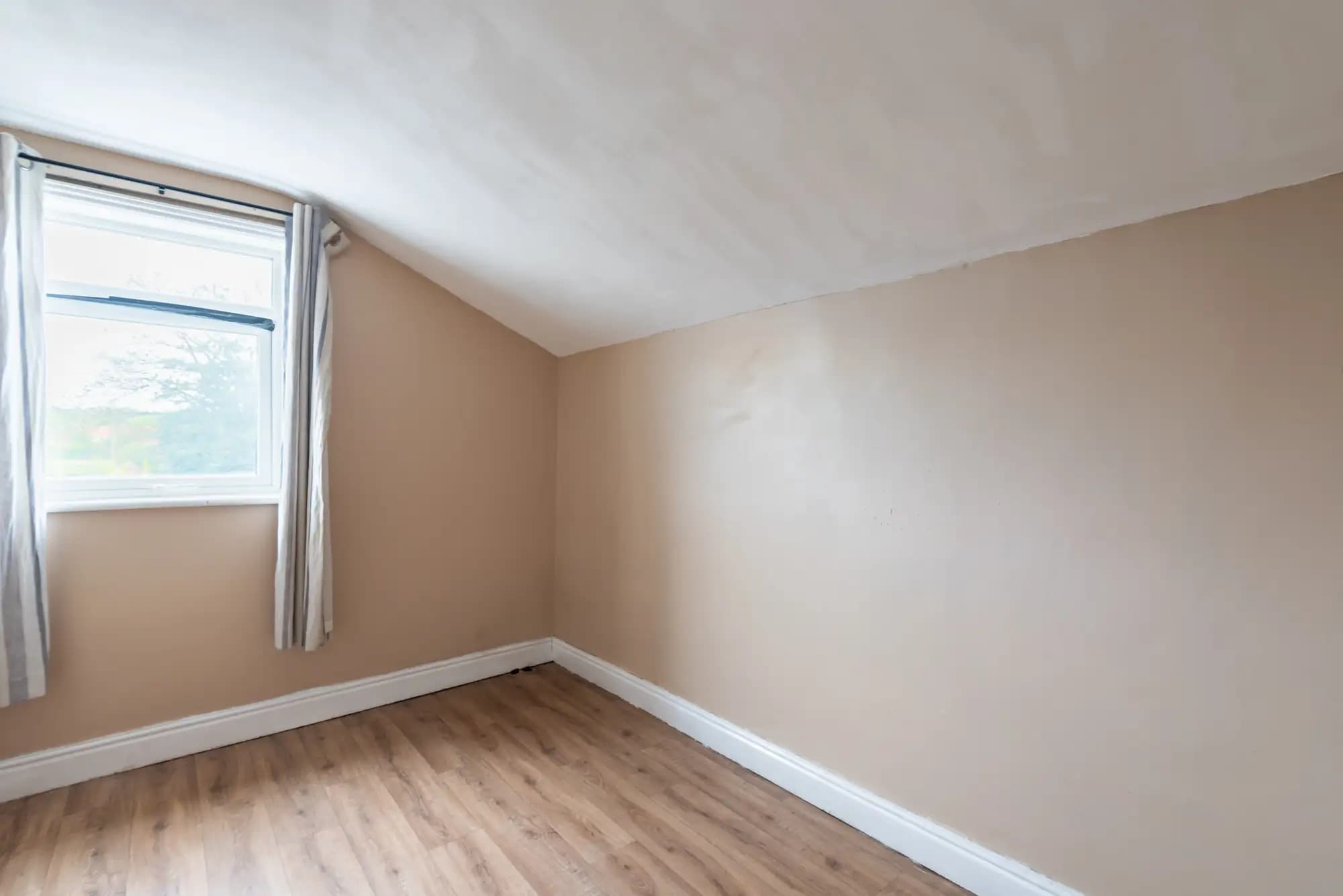 property photo 15 of 29