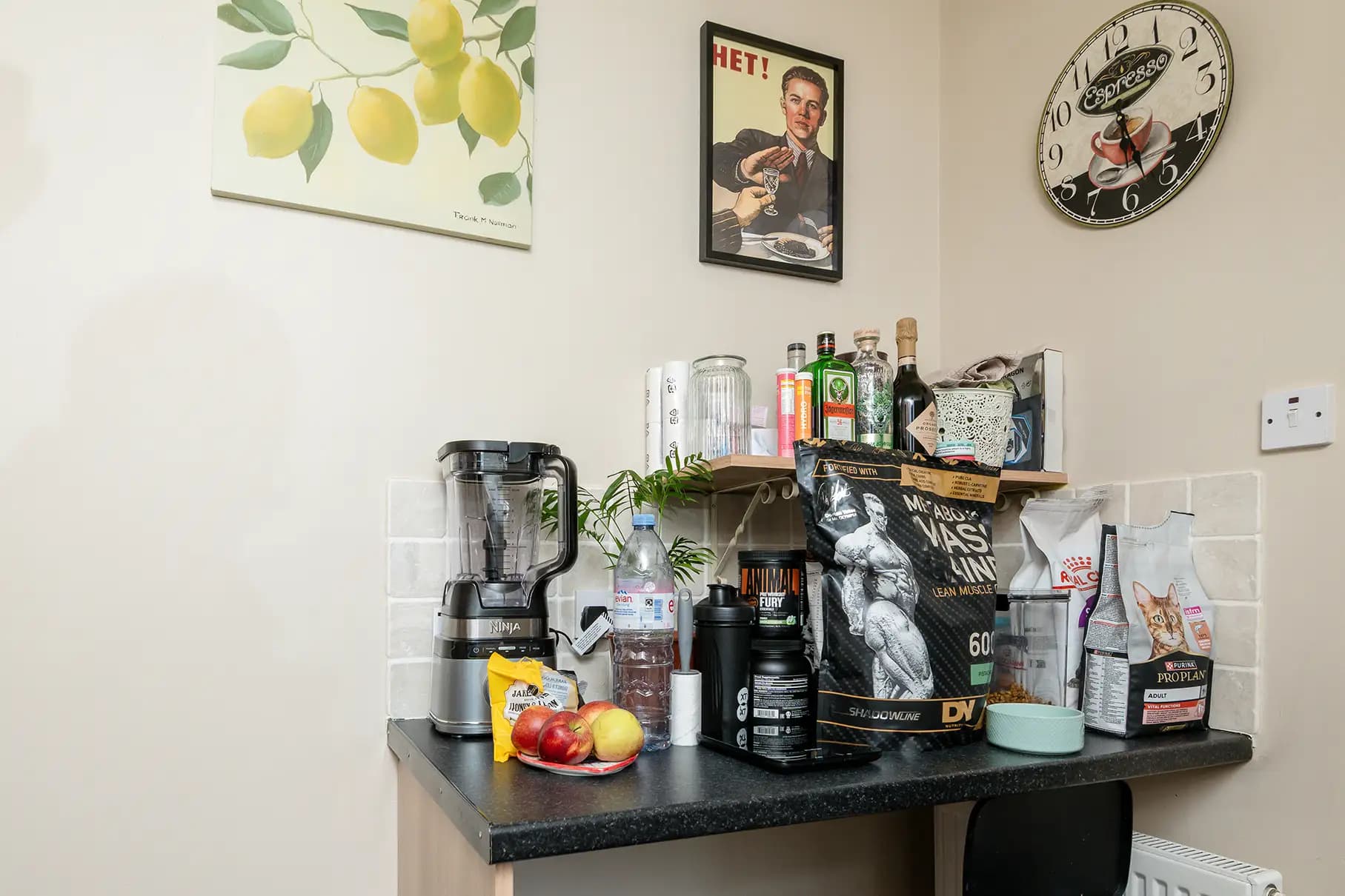 property photo 8 of 15