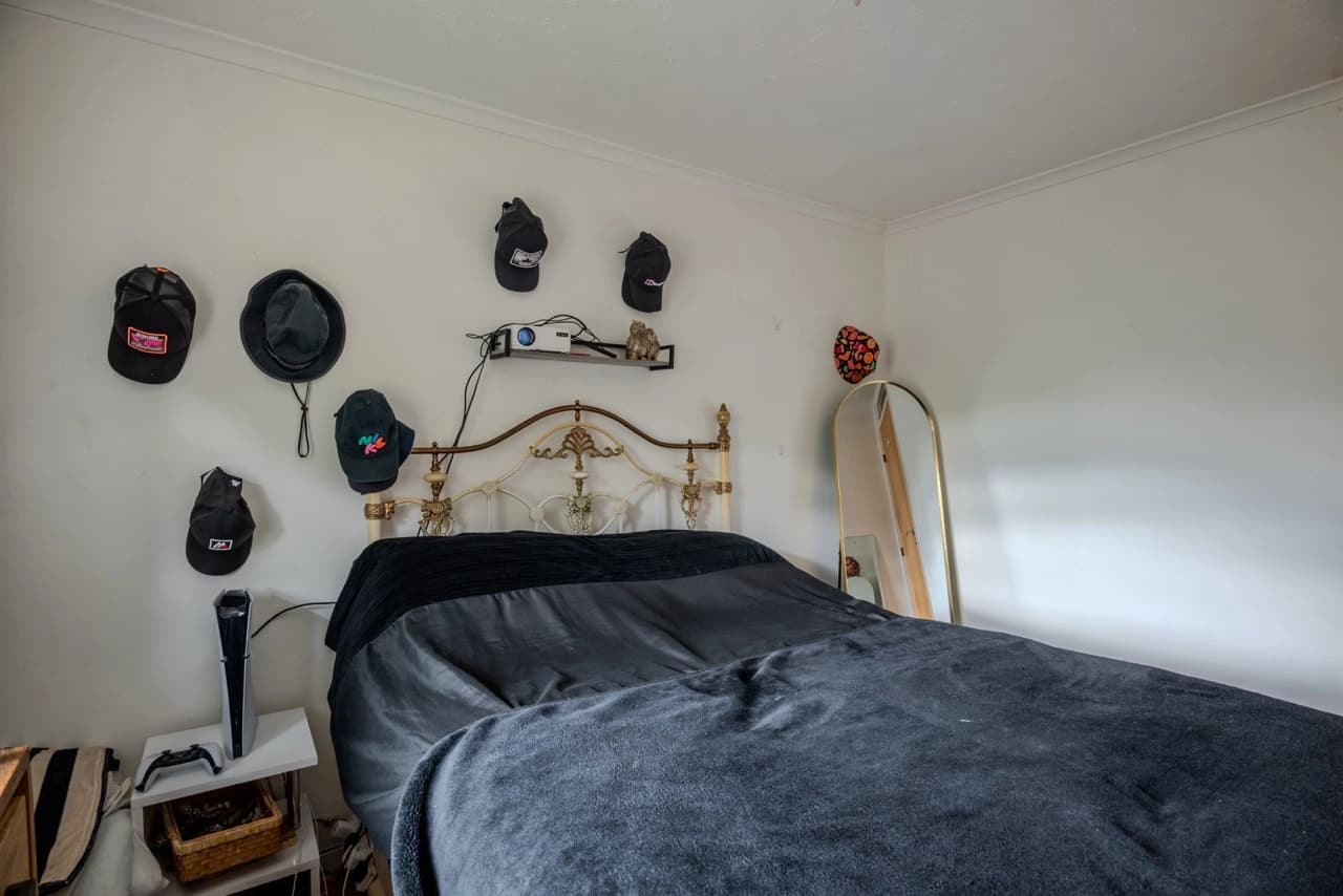 property photo 9 of 15