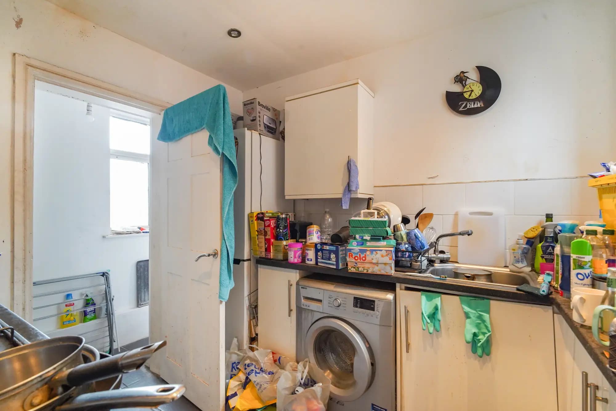 property photo 5 of 15