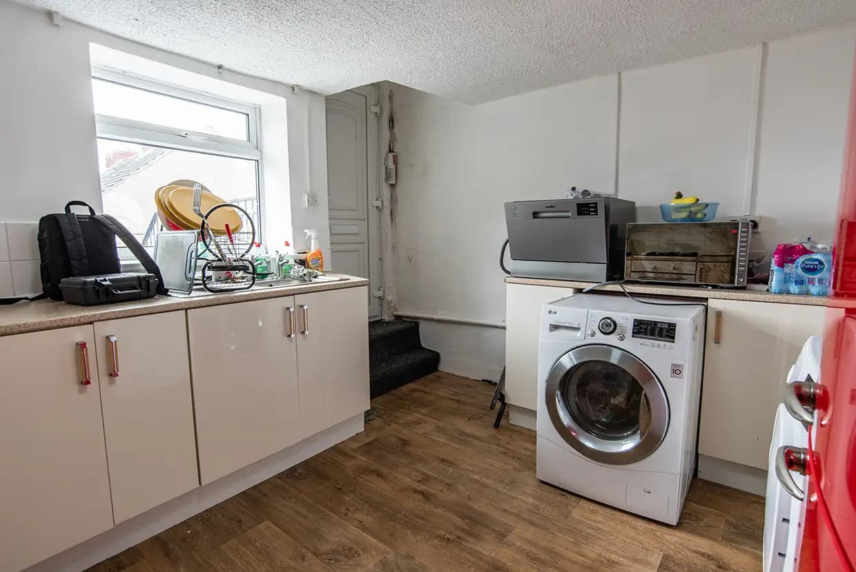 property photo 31 of 78