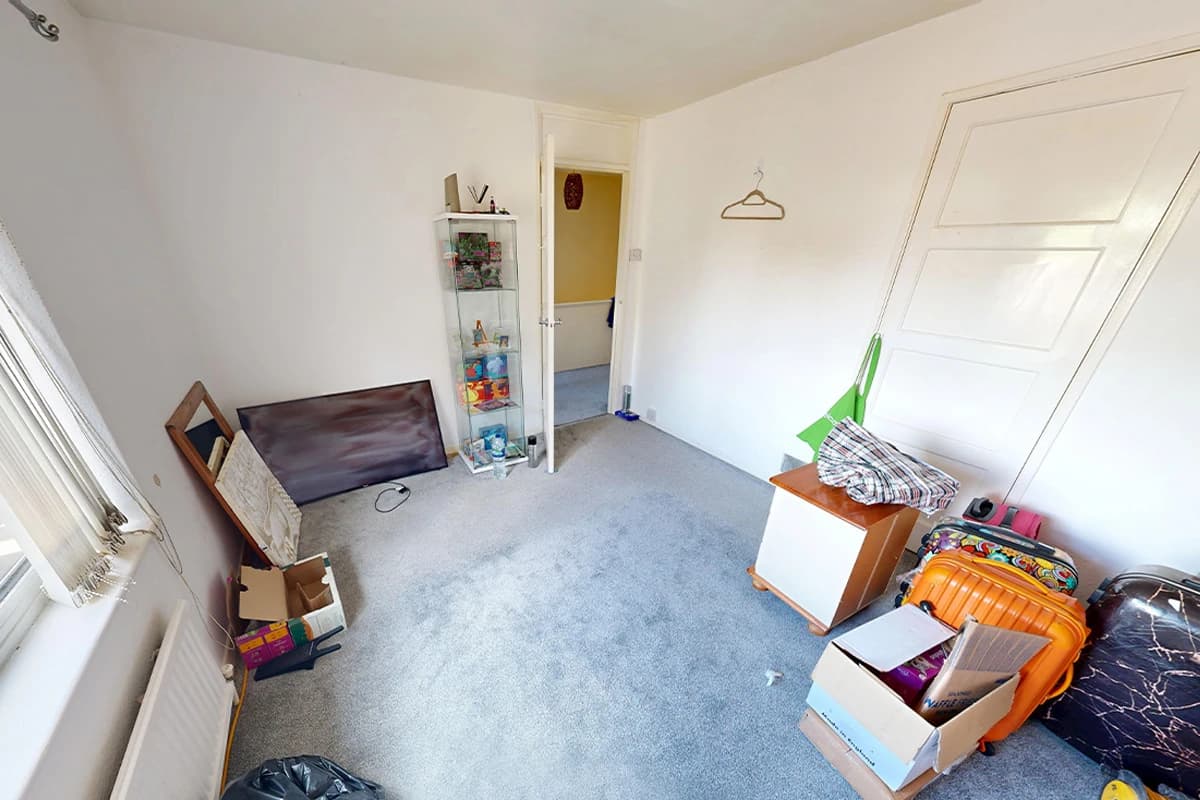 property photo 14 of 38