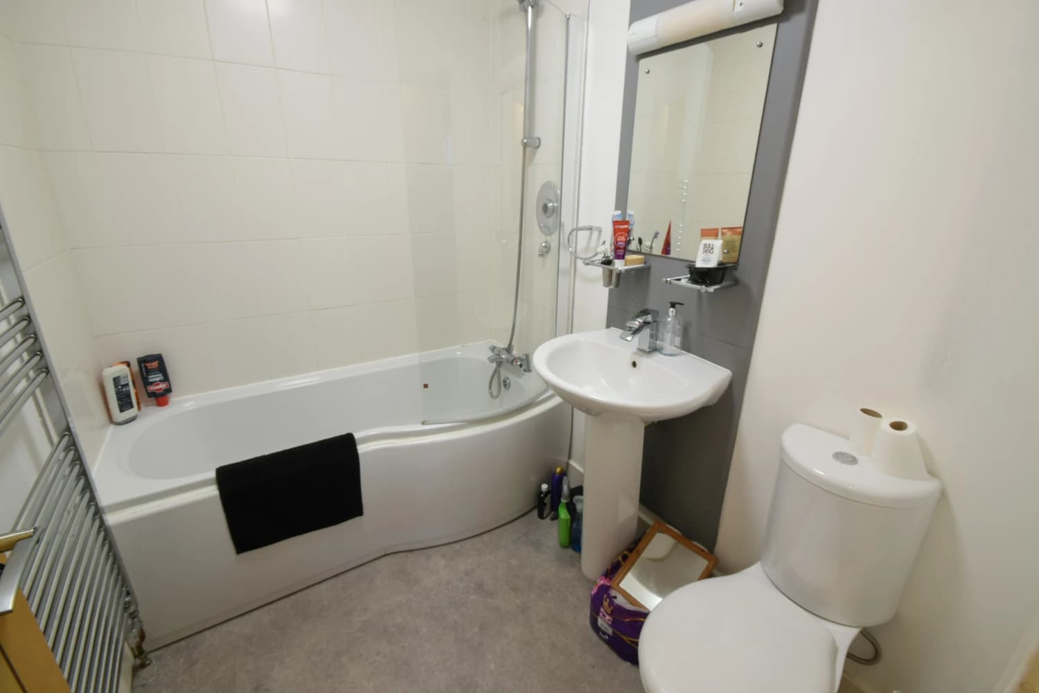 property photo 8 of 16