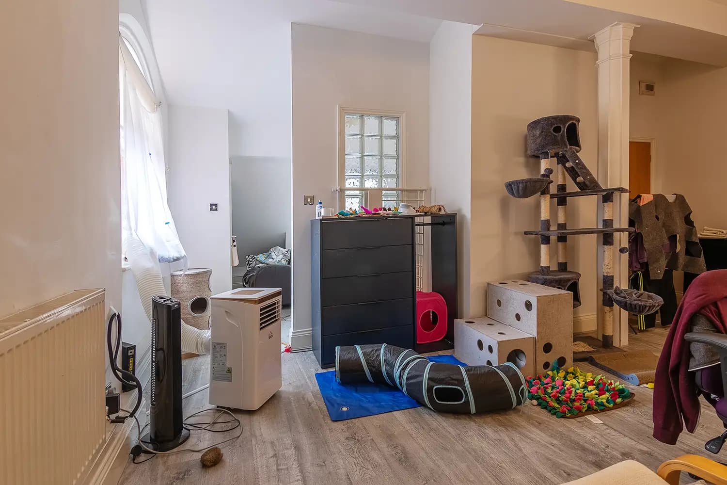 property photo 4 of 16
