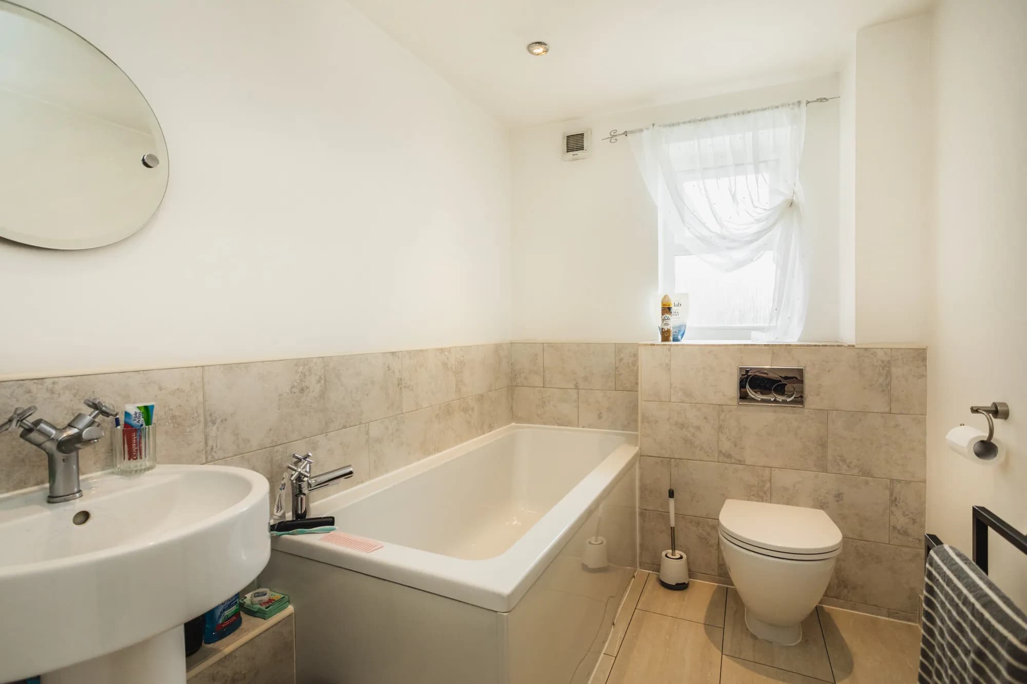 property photo 9 of 24