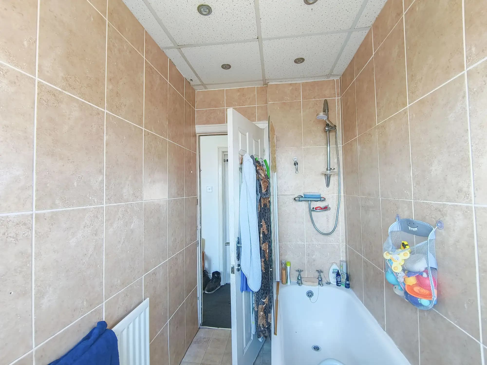 property photo 9 of 16
