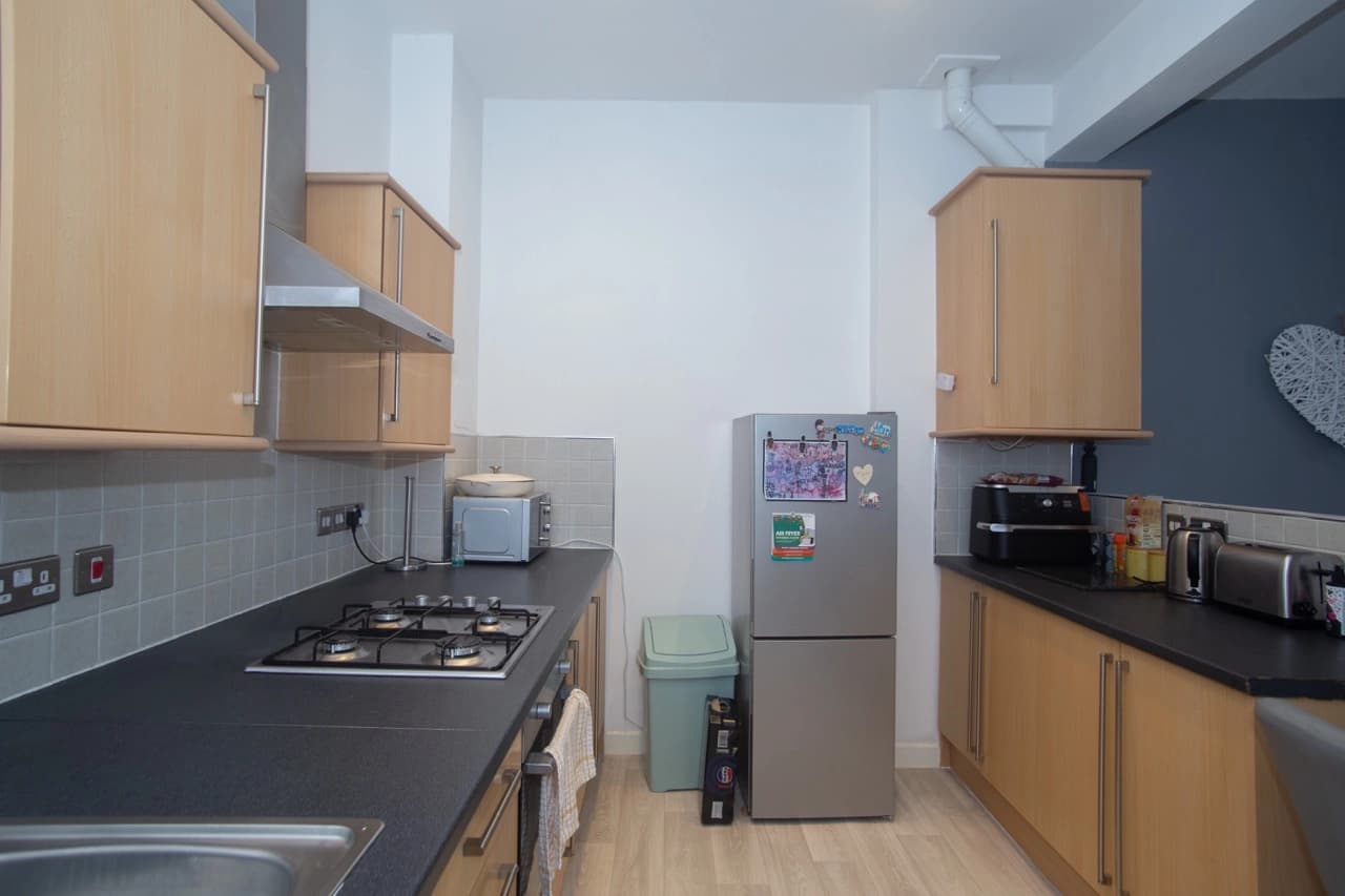 property photo 8 of 24