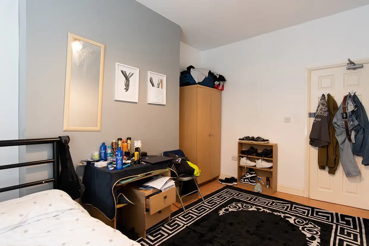 property photo 23 of 40