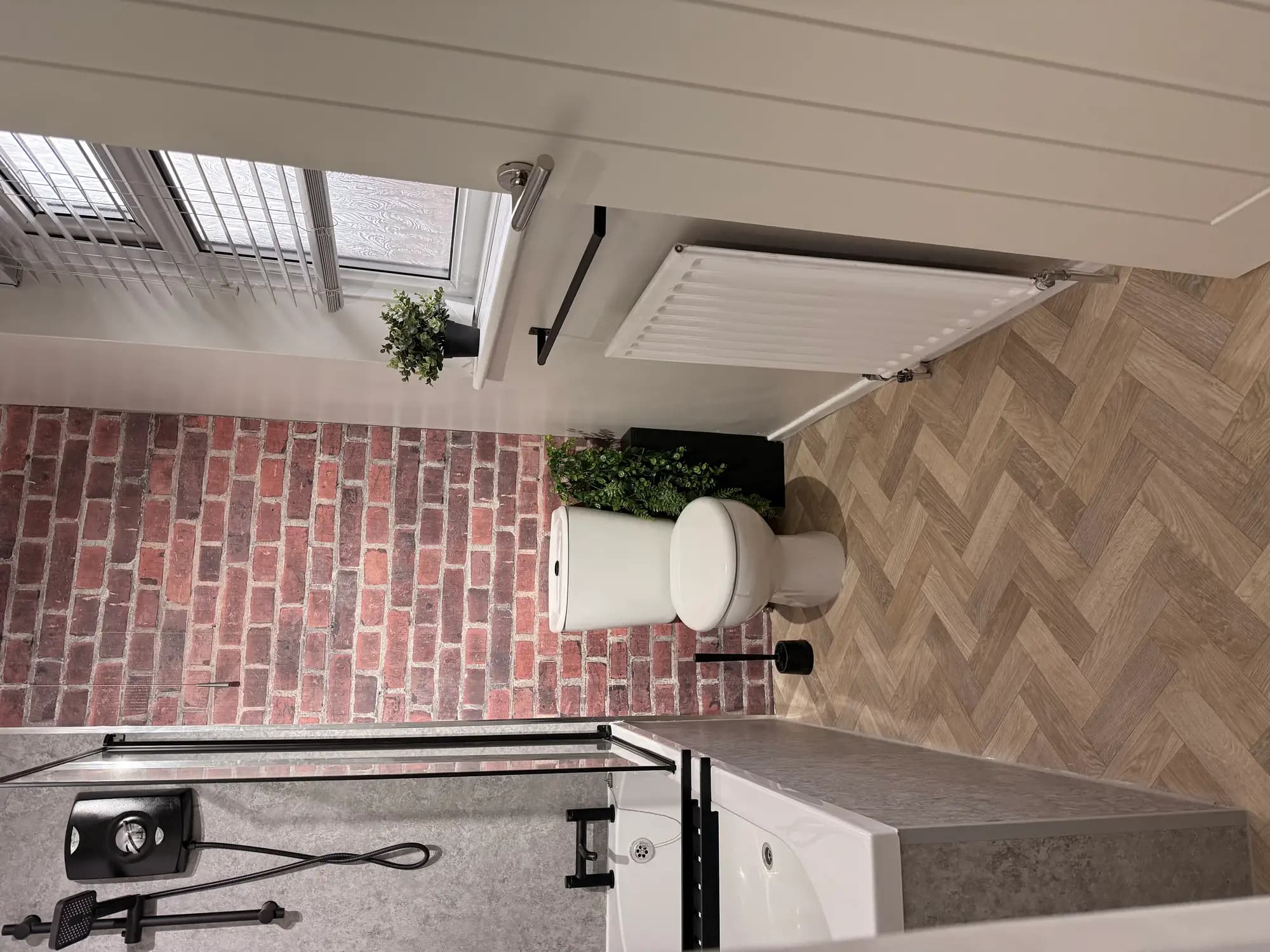 property photo 4 of 27