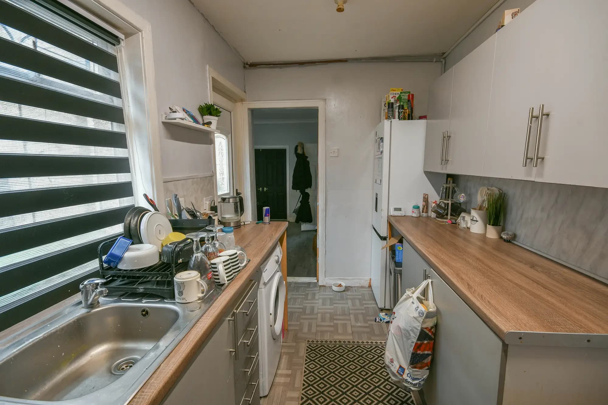property photo 6 of 15