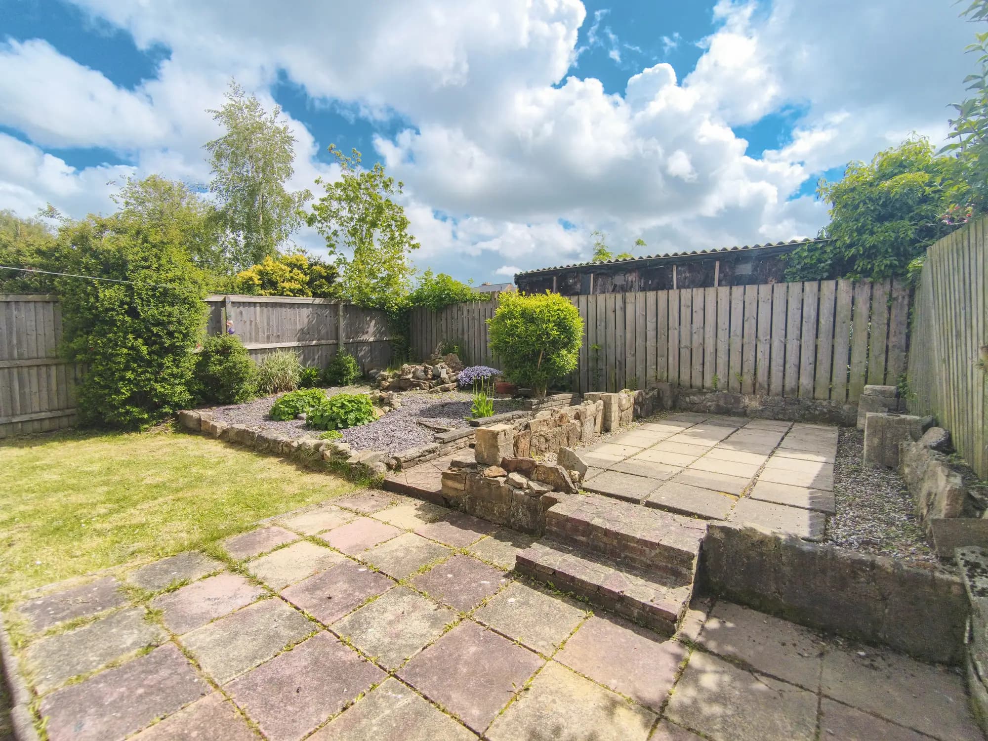 property photo 13 of 14