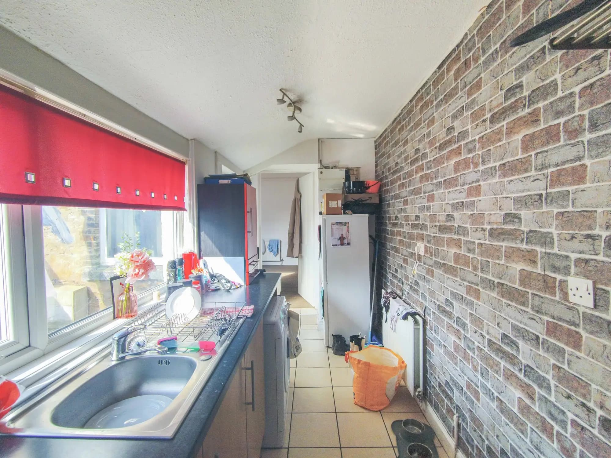 property photo 7 of 16