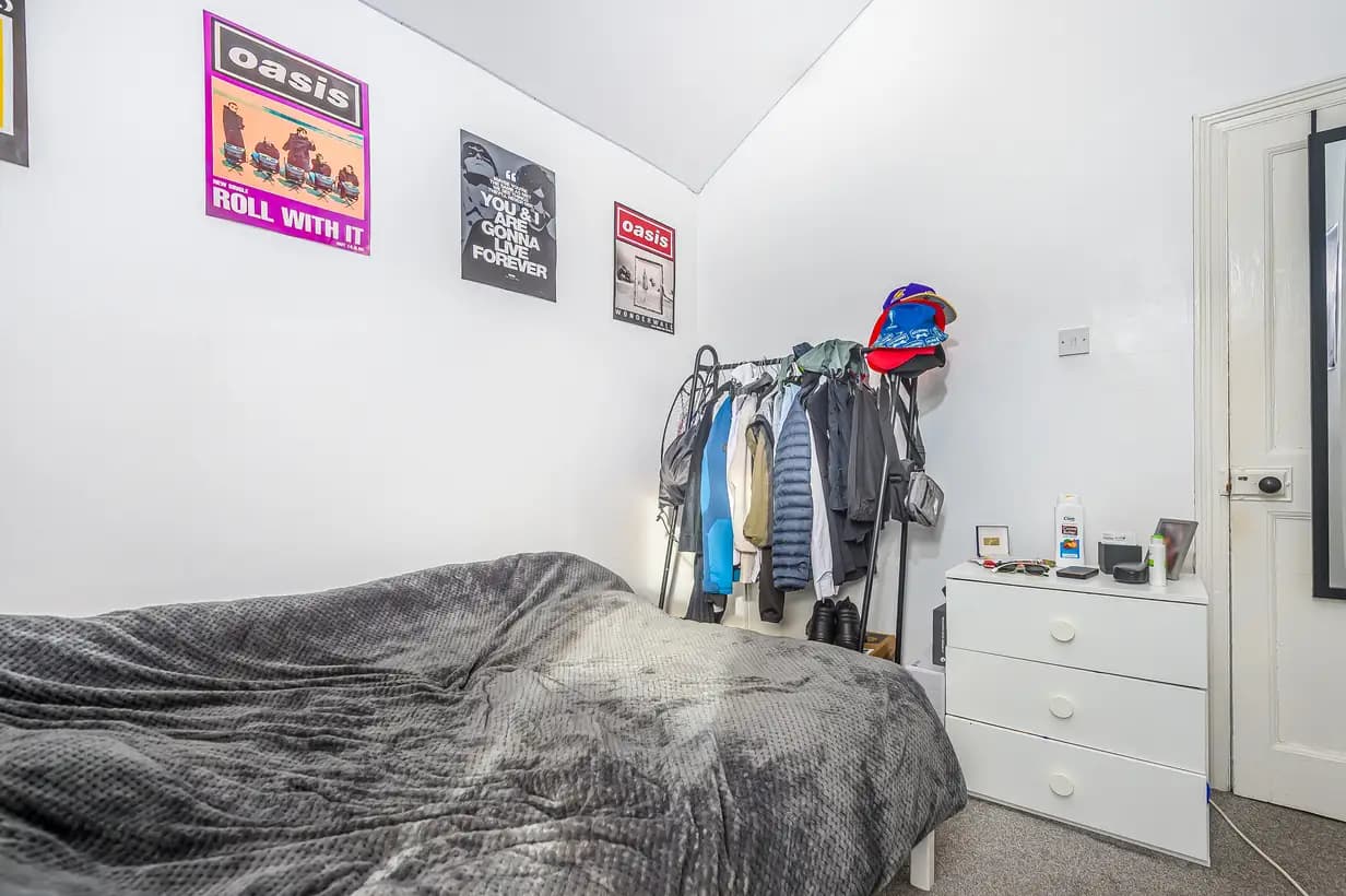 property photo 14 of 25