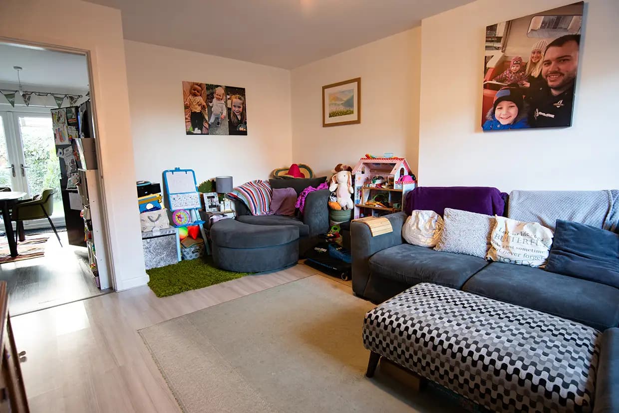 property photo 3 of 16