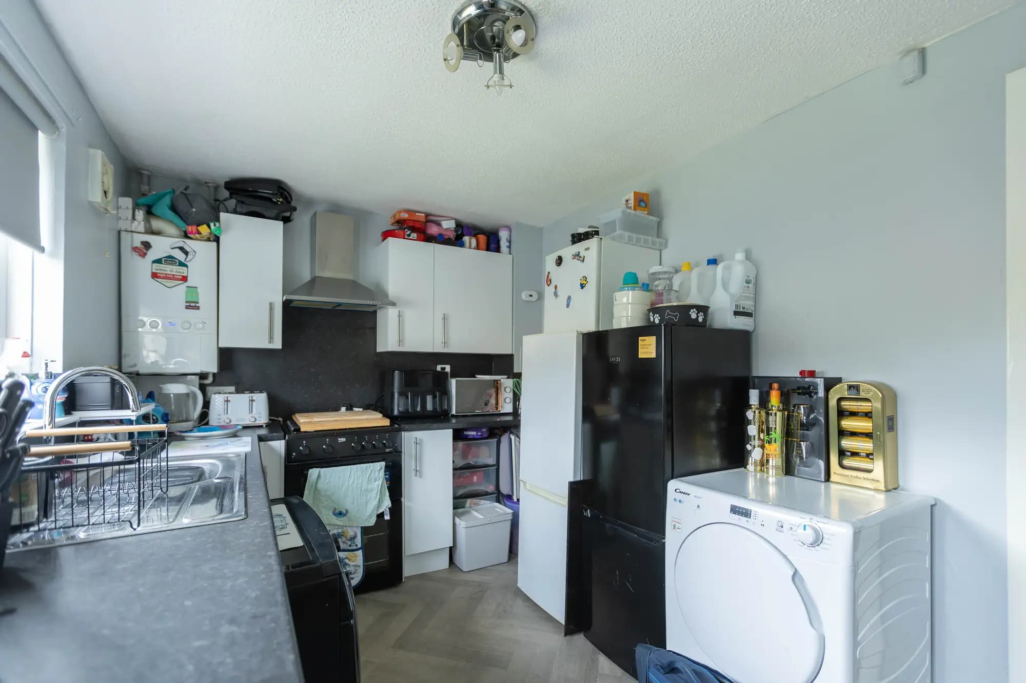 property photo 7 of 18