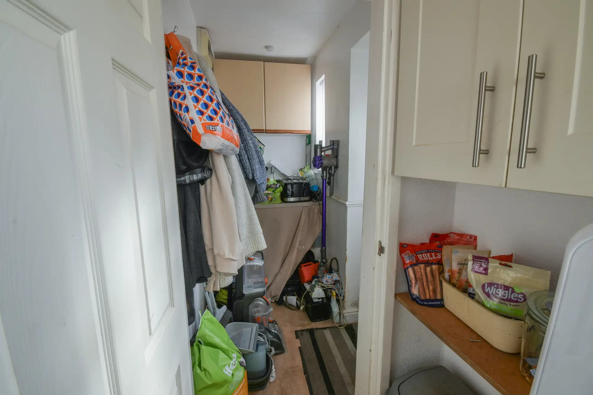 property photo 9 of 17