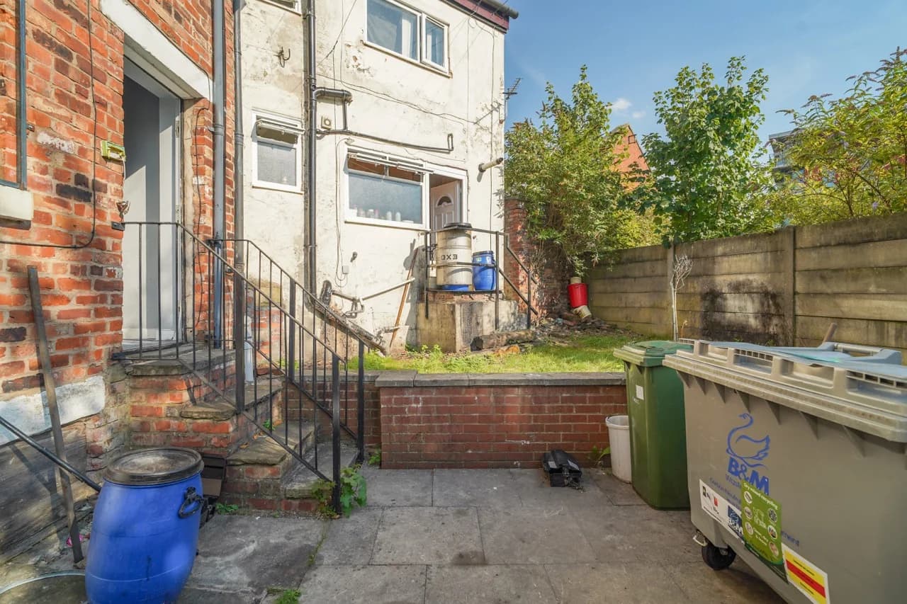property photo 32 of 34