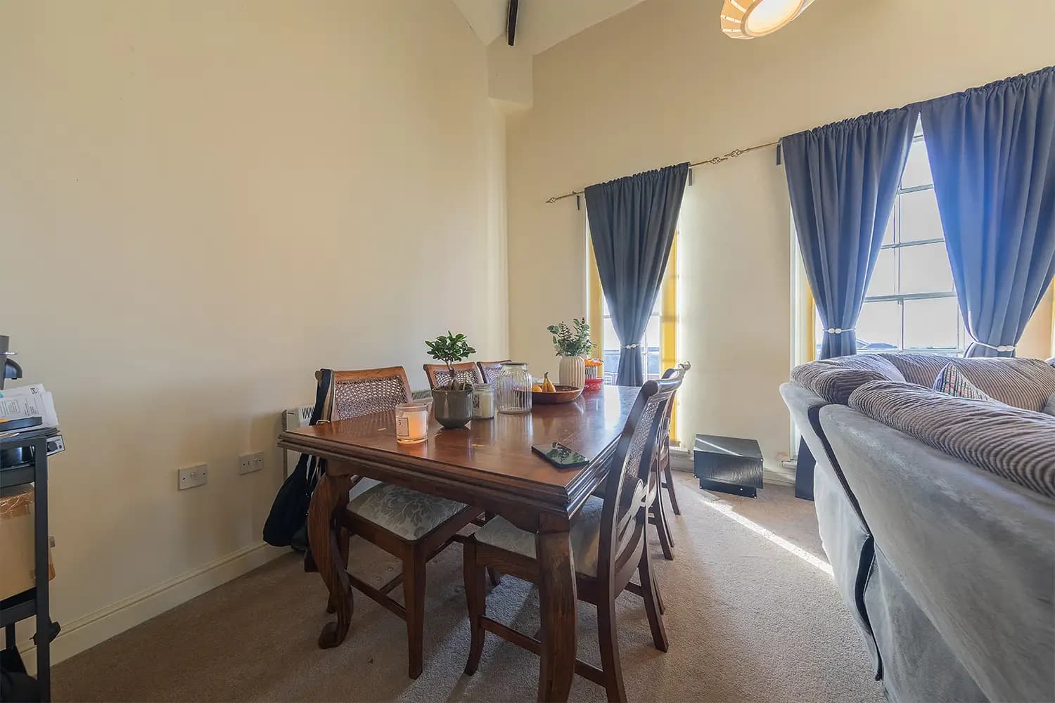 property photo 7 of 25