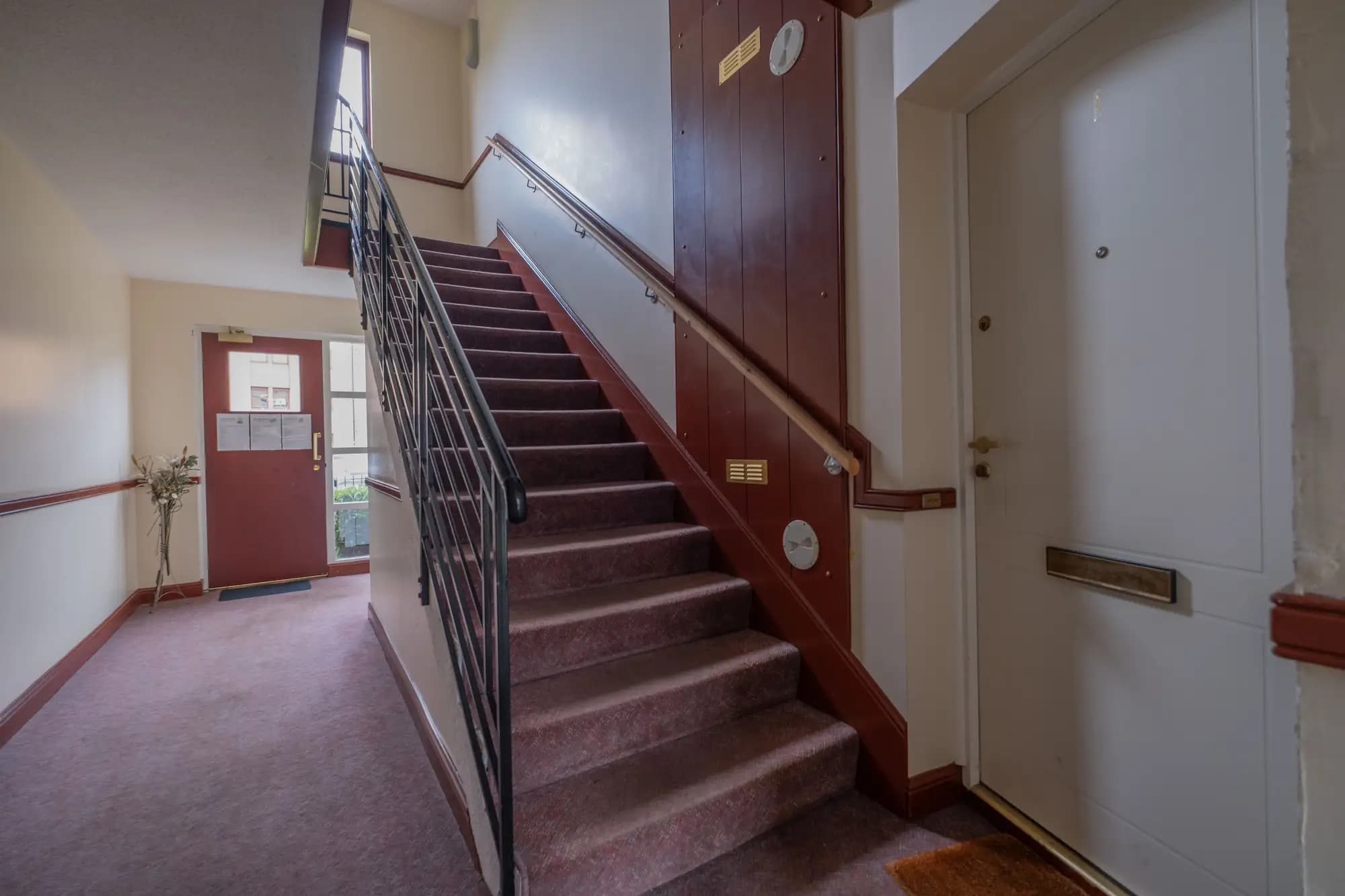 property photo 27 of 34