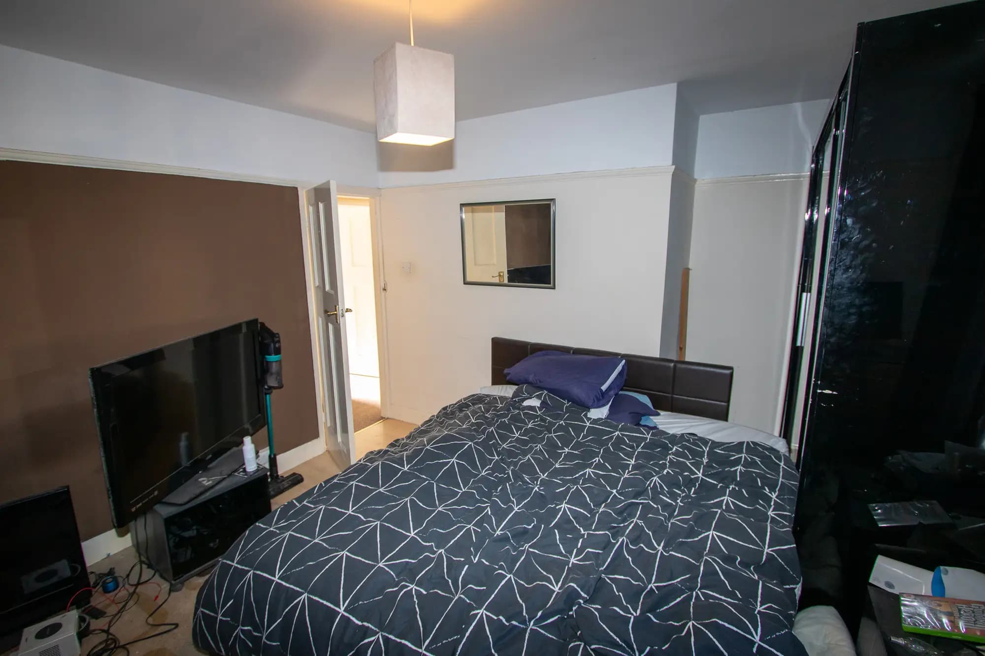 property photo 12 of 18