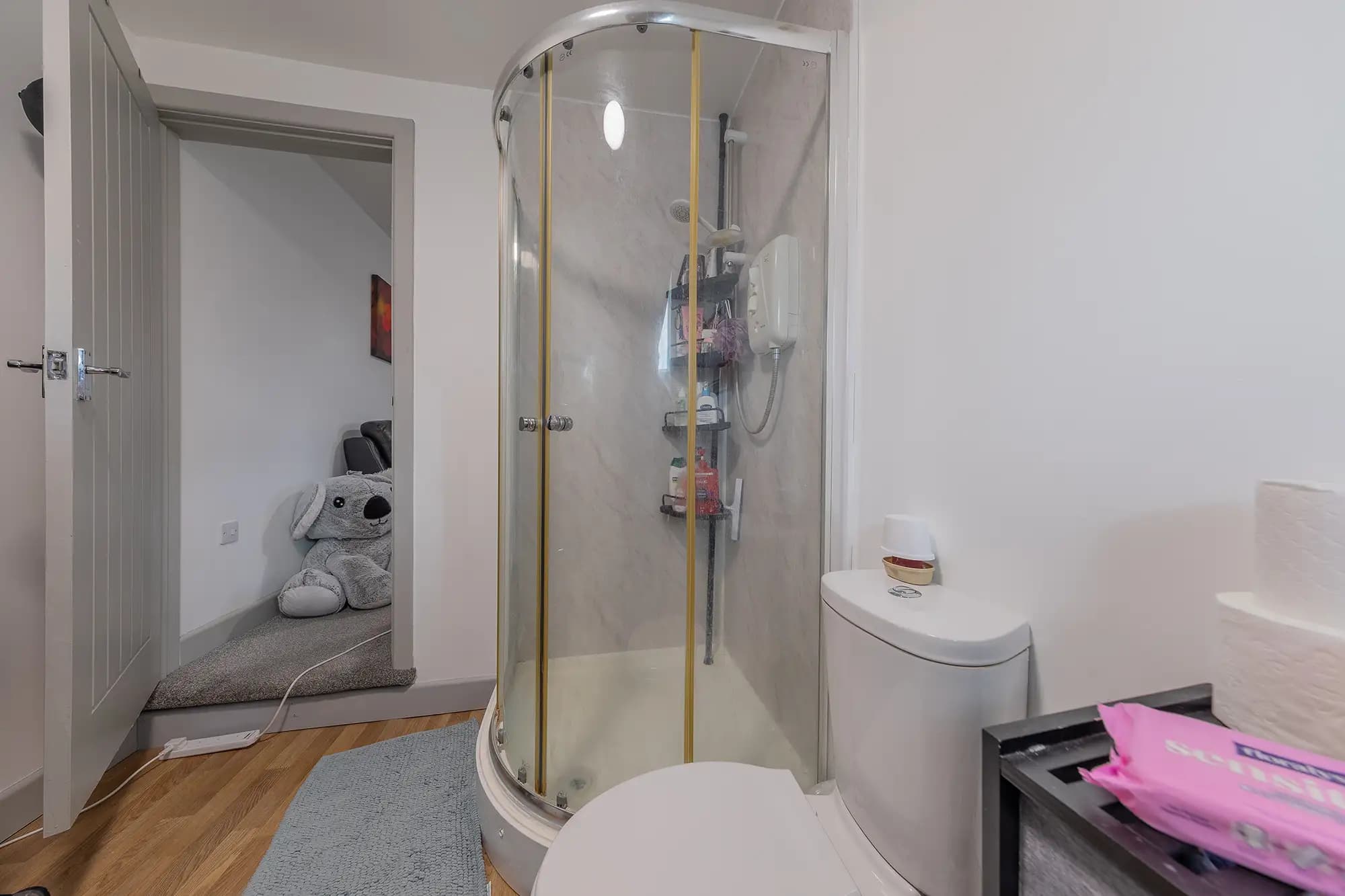 property photo 4 of 131