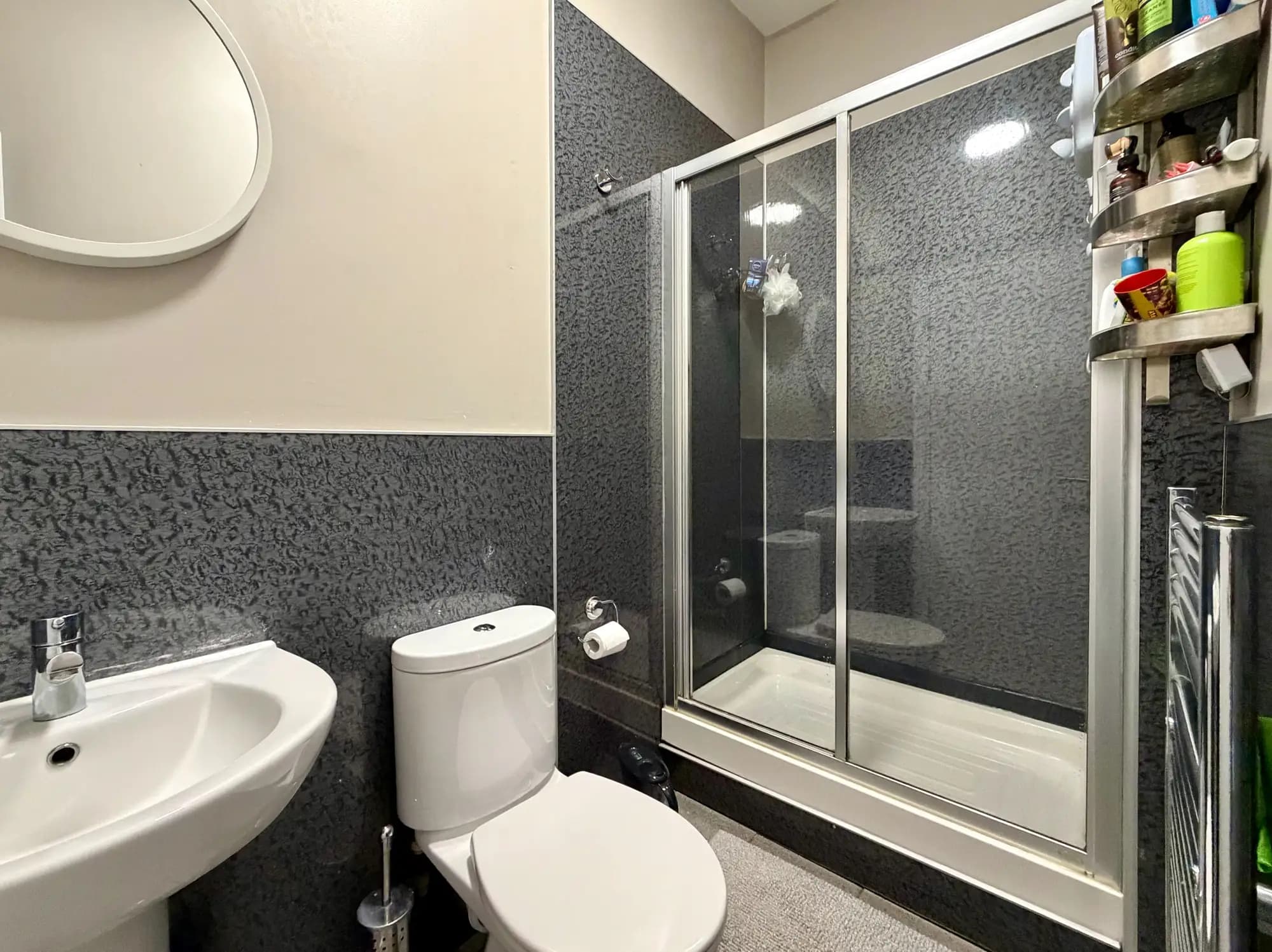 property photo 8 of 39