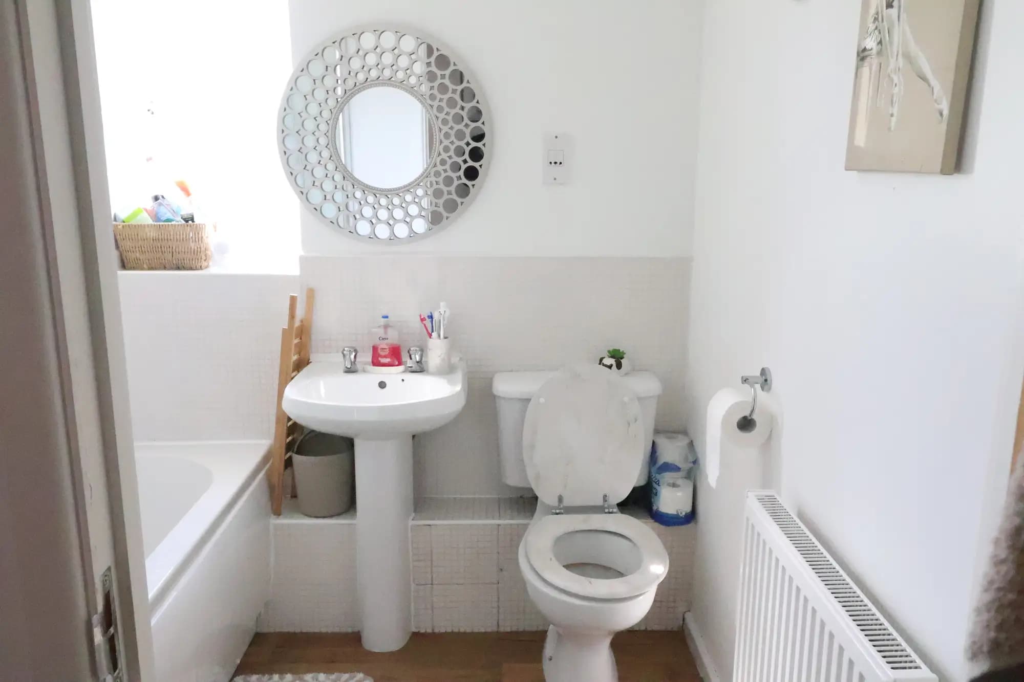 property photo 6 of 11