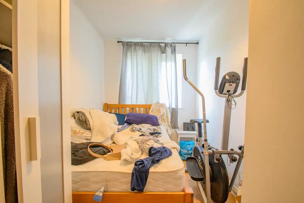 property photo 12 of 17