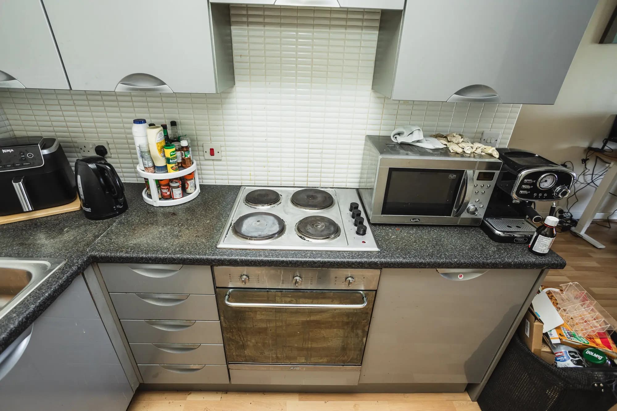 property photo 6 of 36