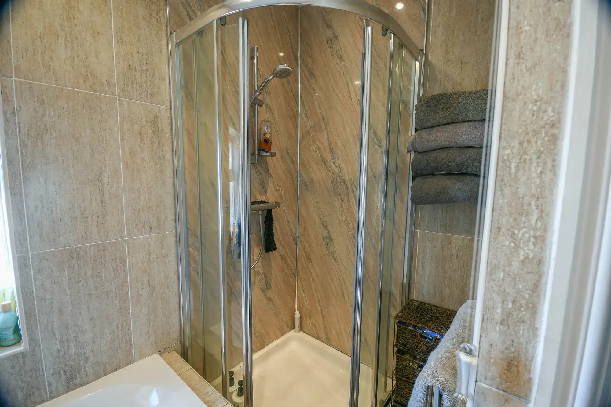 property photo 9 of 22