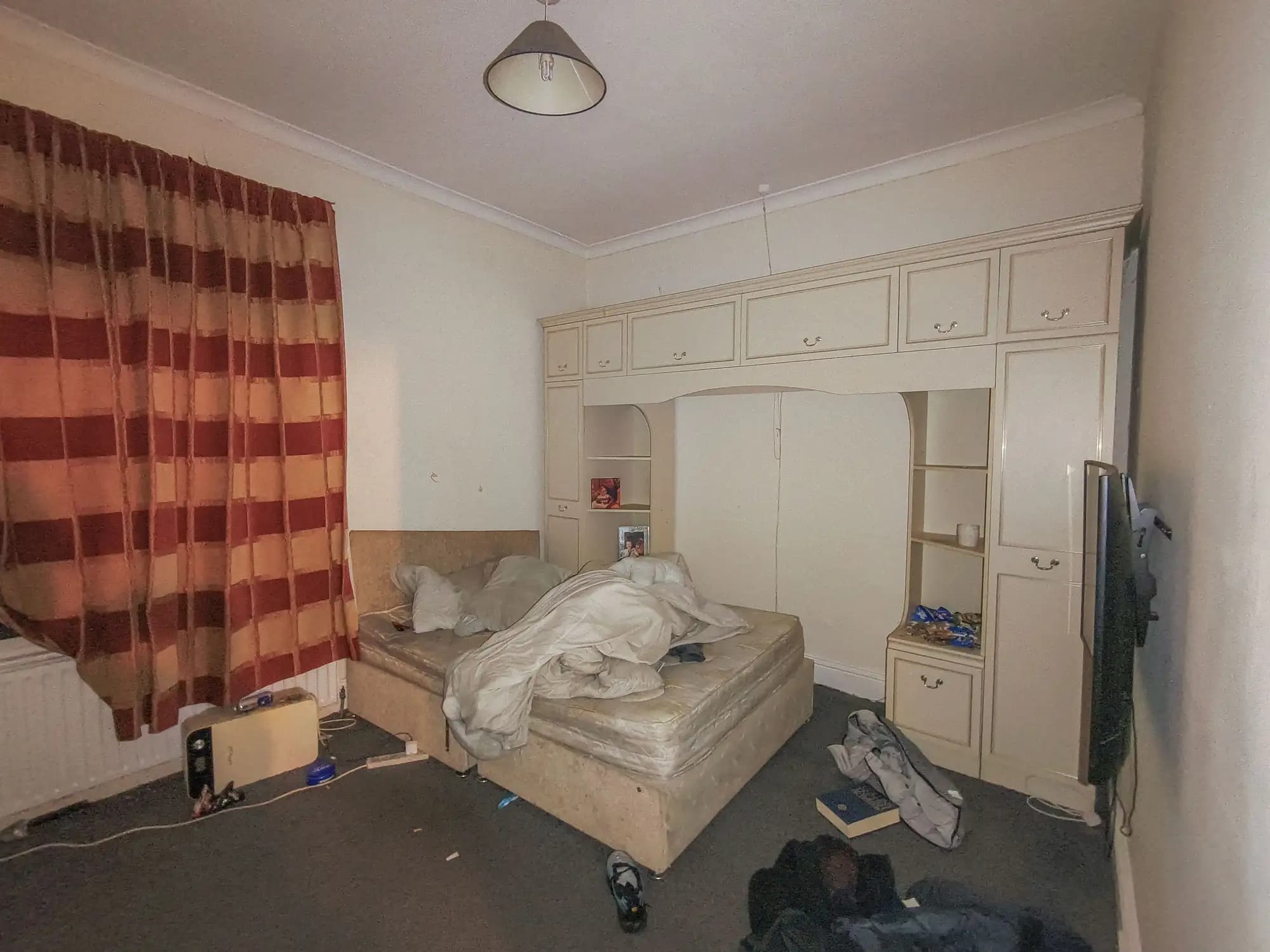 property photo 5 of 11