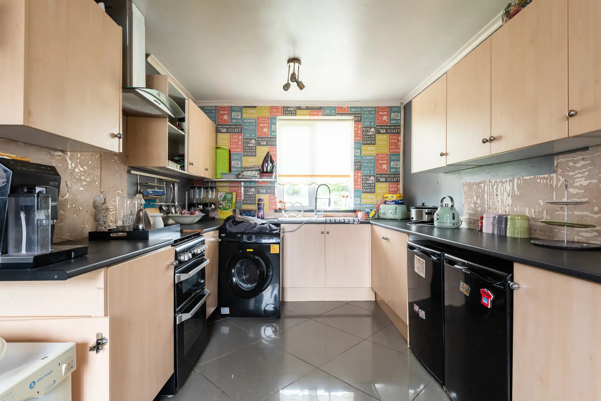 property photo 5 of 16