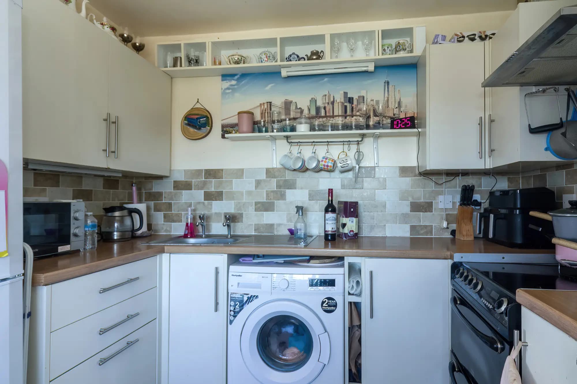 property photo 13 of 35
