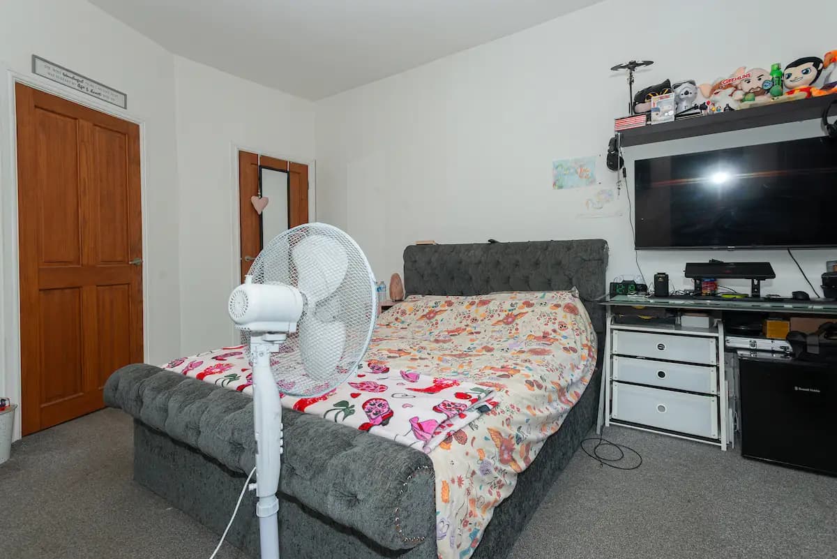 property photo 35 of 55