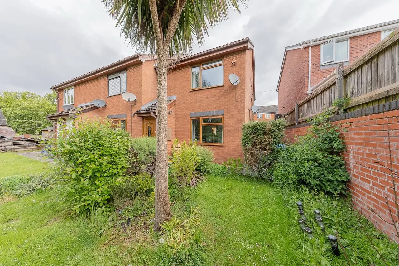 property photo 16 of 18