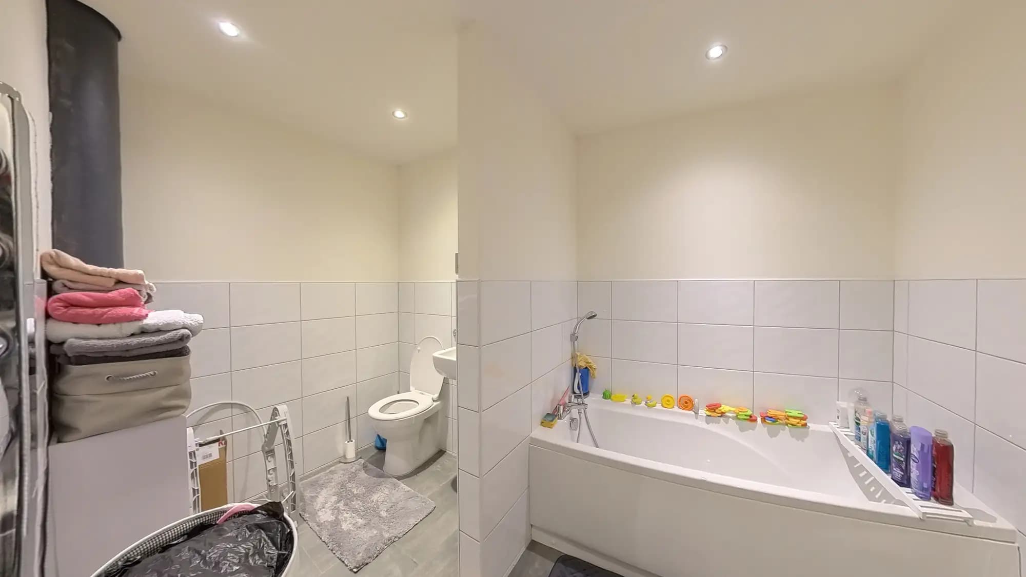 property photo 10 of 27