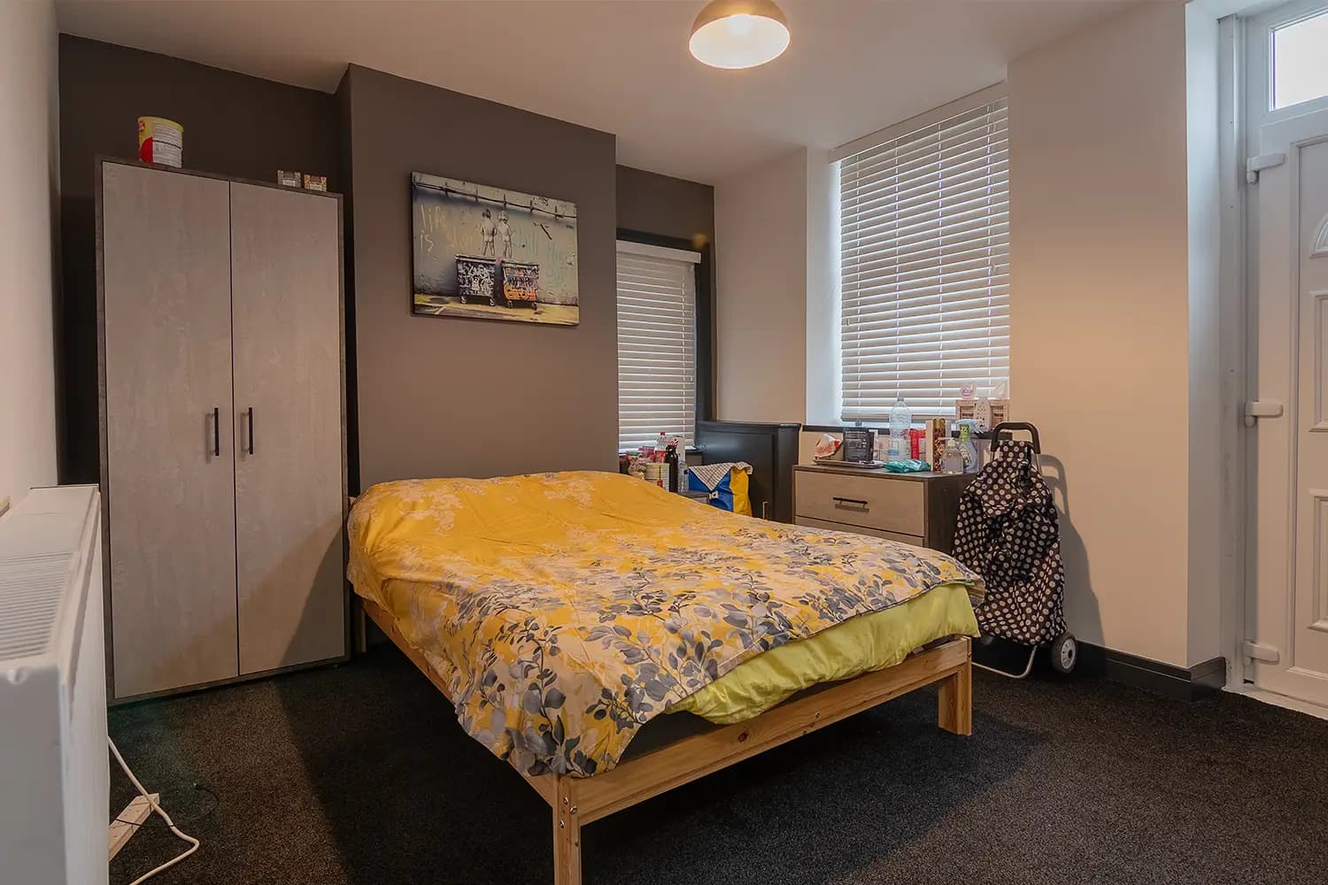 property photo 18 of 42