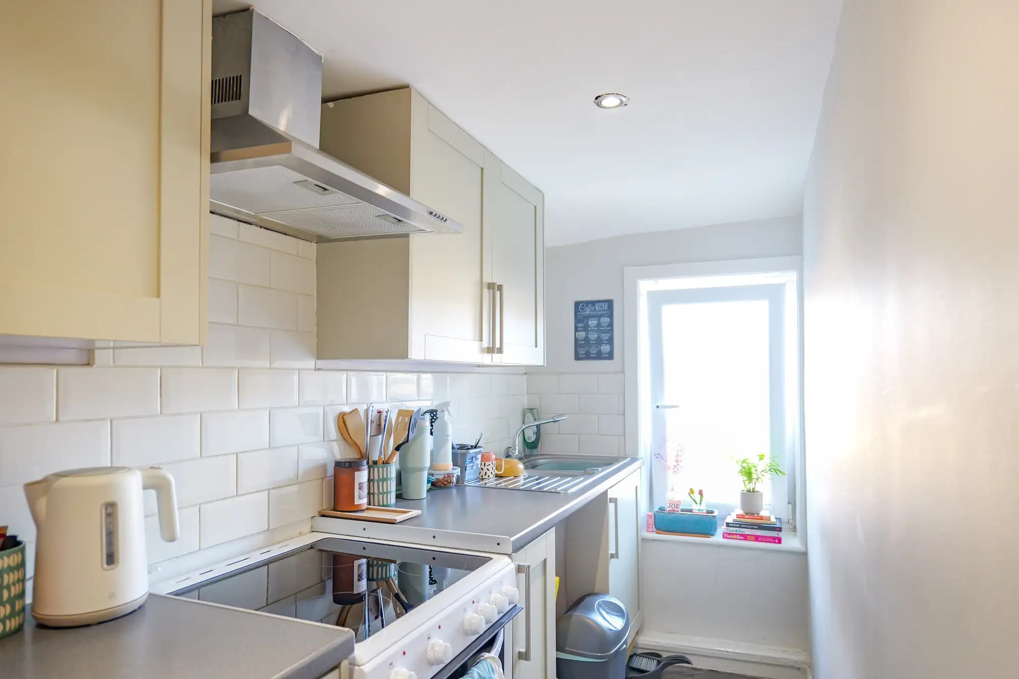 property photo 4 of 23