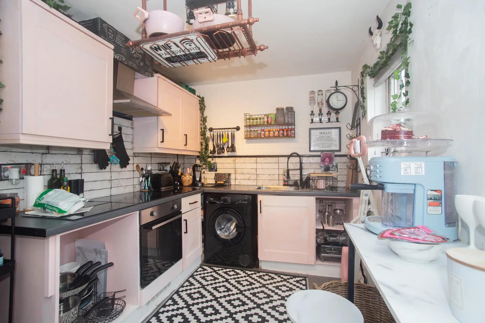 property photo 5 of 17