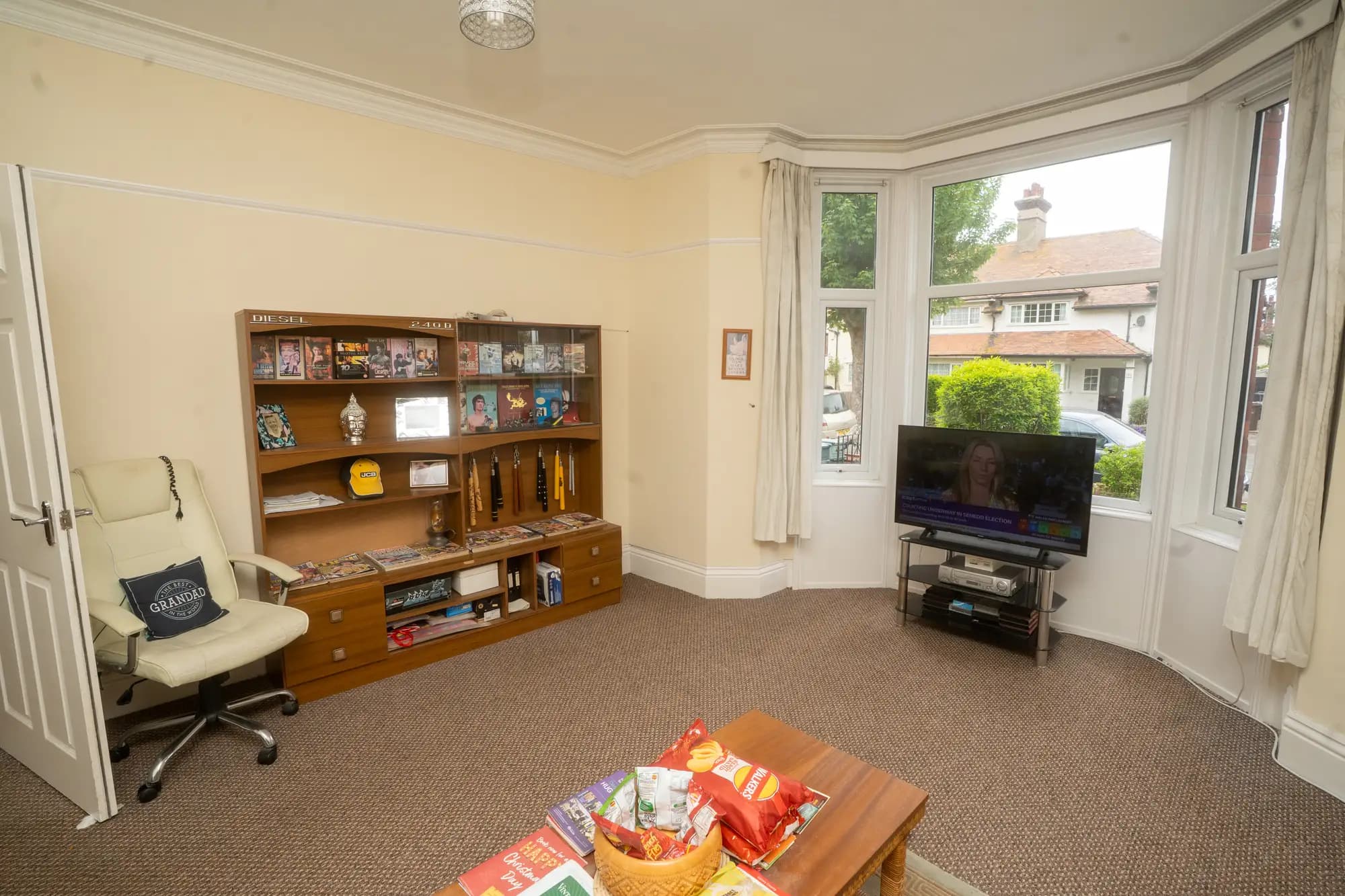 property photo 3 of 44