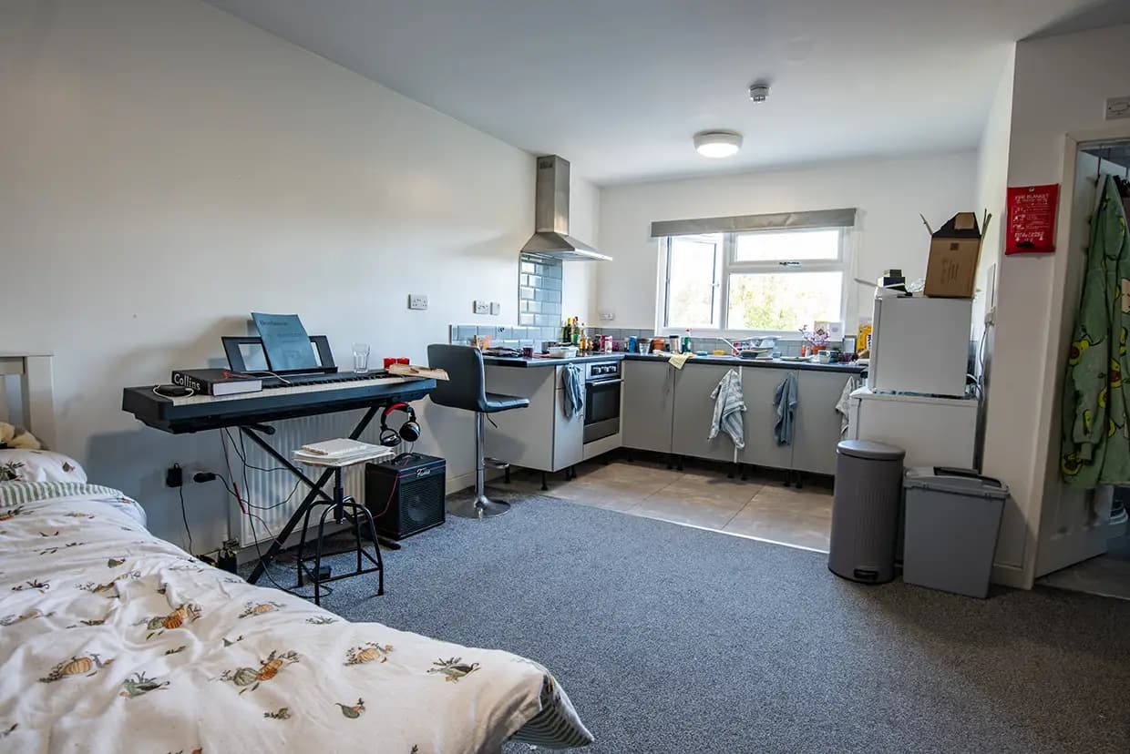 property photo 25 of 37