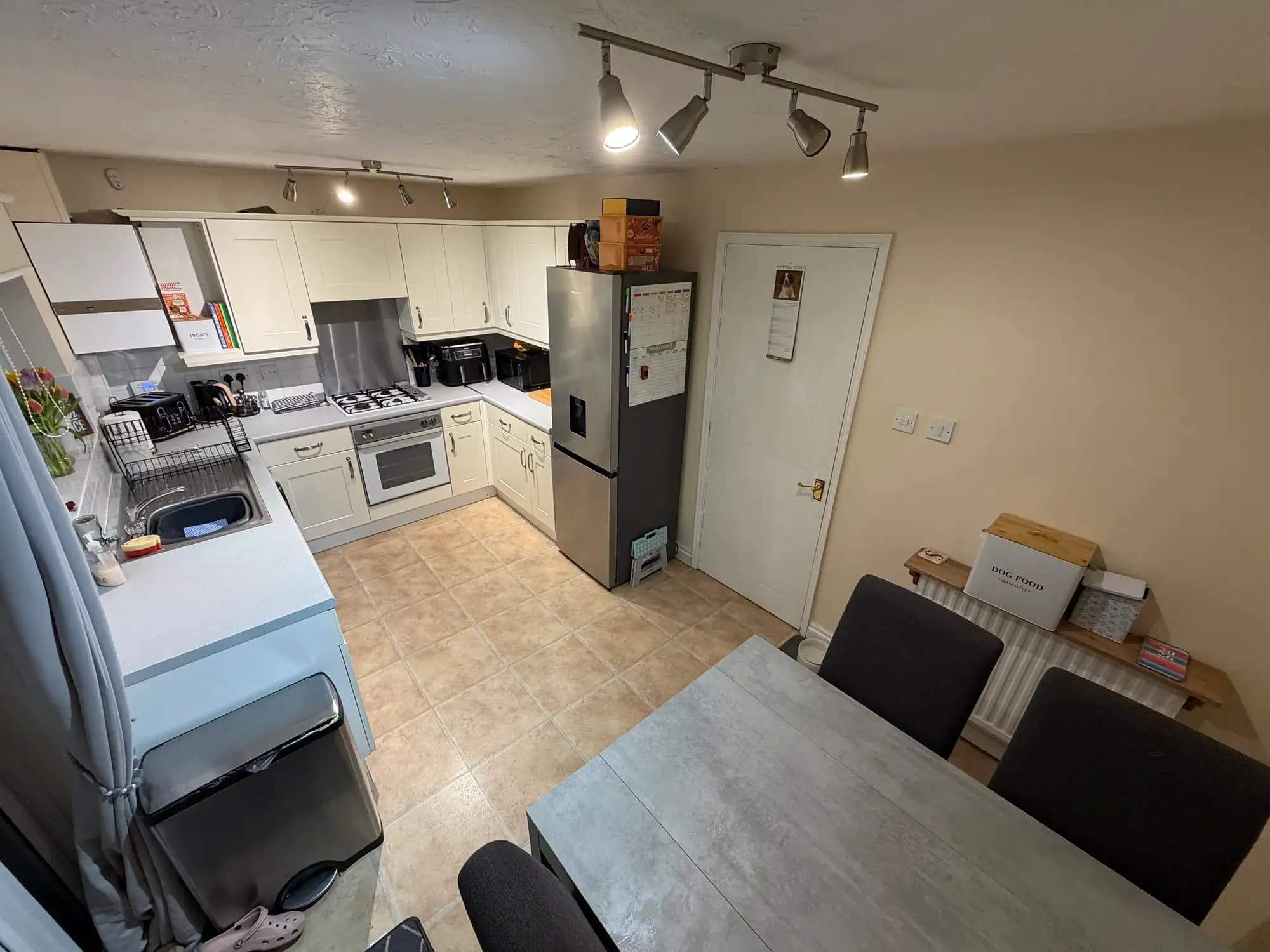 property photo 7 of 17