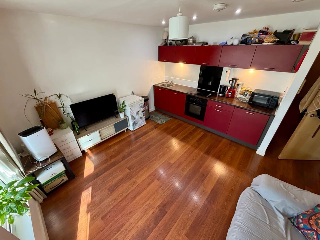 property photo 6 of 18