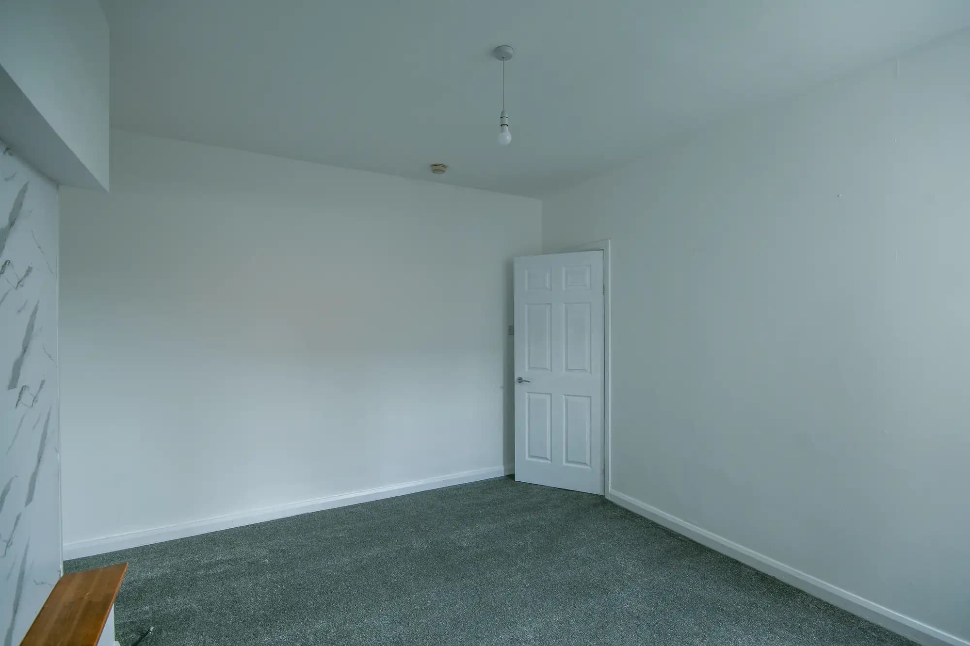 property photo 8 of 13