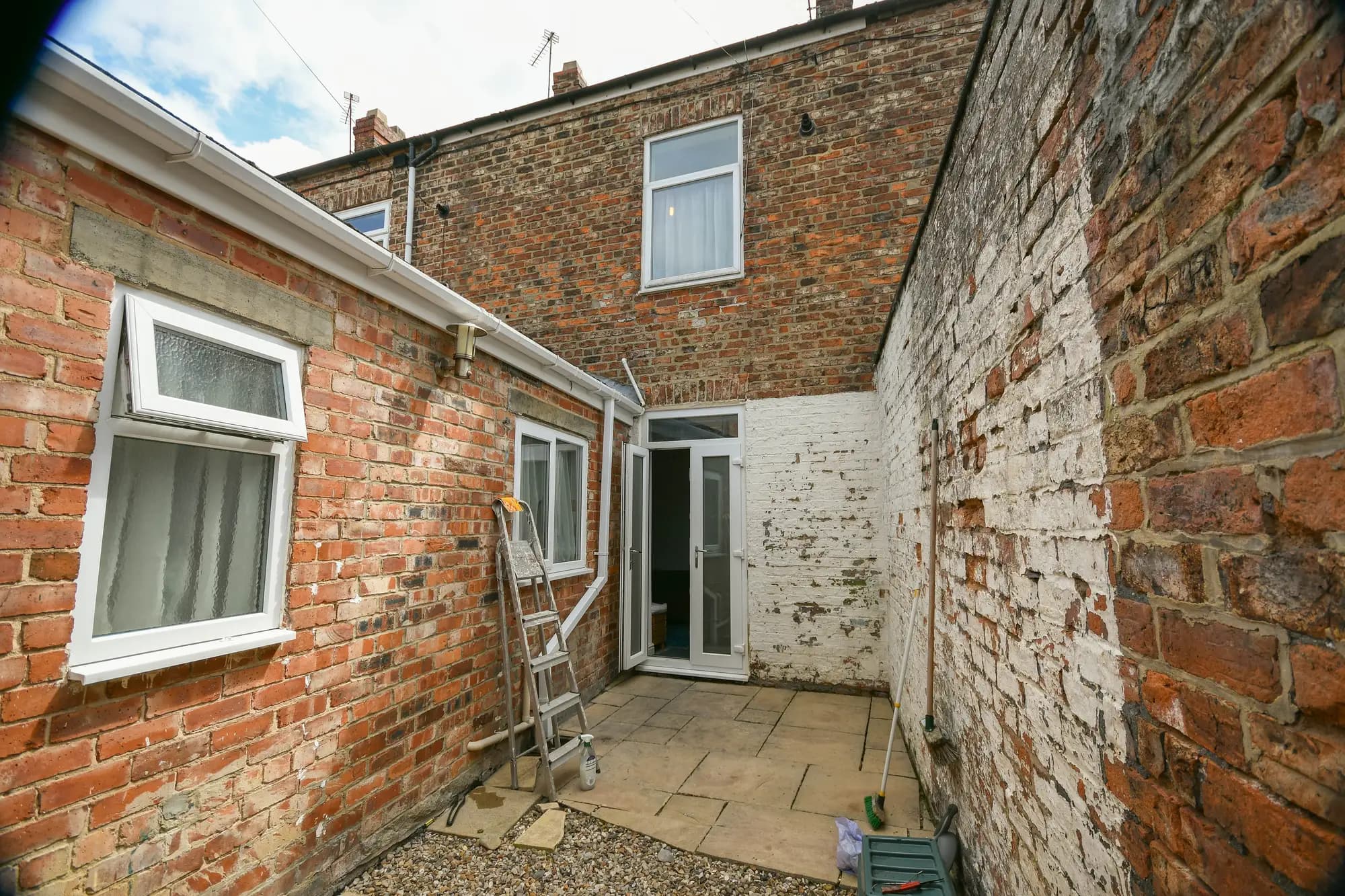 property photo 14 of 15
